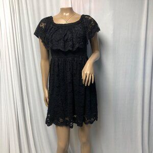 Francescas Dress Womens Size Medium Black Lace Stretch On or Off Shoulder Mini